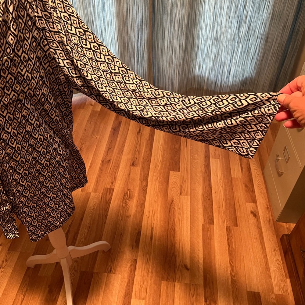 Top - Picture 3 of 4